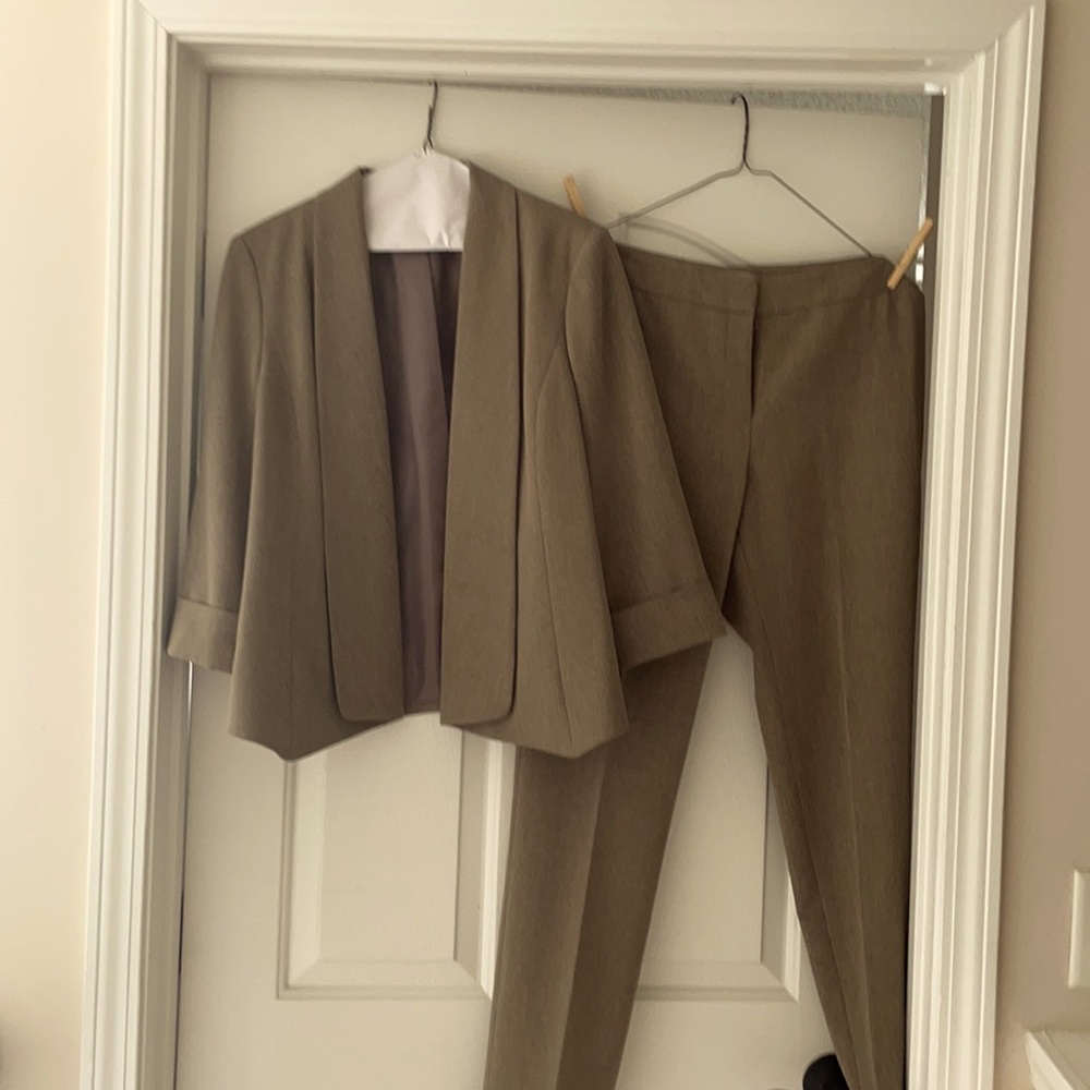 Kasper suit